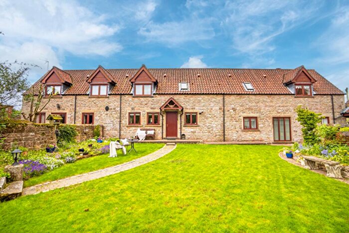 4 Bedroom Barn Conversion For Sale In Country Barn Charm At Beech Tree Barn..., NG19