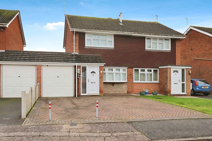 2 Bedroom Semi-detached House For Sale In Roxby Gardens, Farndale Estate, Wolverhampton, WV6