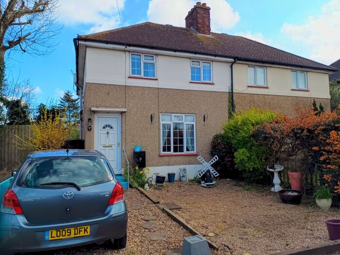 3 Bedroom Semi-Detached House For Sale In Baker Street, Orsett, RM16