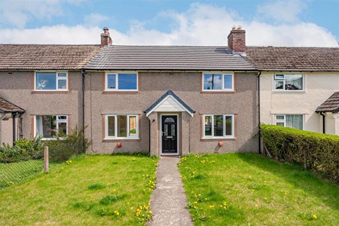 Terraced House For Sale In Glan Collen, Llangernyw, LL22