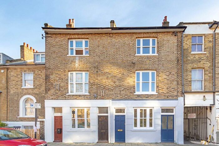 4 Bedroom Property To Rent In Hartington Road, London, SW8