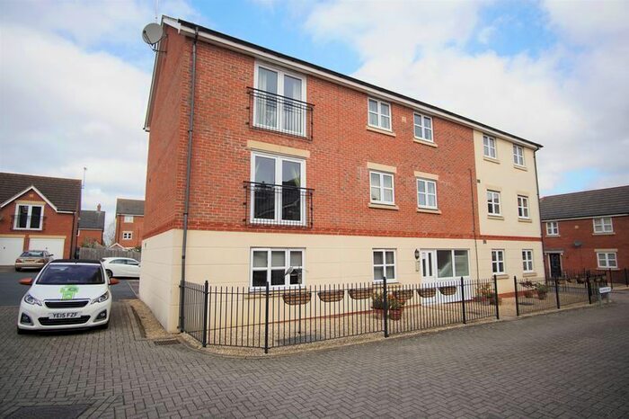 2 Bedroom Flat To Rent In Boughton Way, Gloucester, GL4