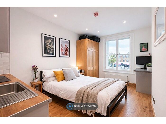 1 Bedroom Flat To Rent In St Johns Road, Richmond, TW9