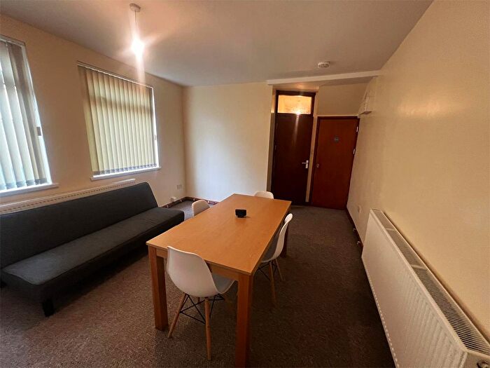 2 Bedroom Flat To Rent In Port Tennant Road, Swansea, SA1