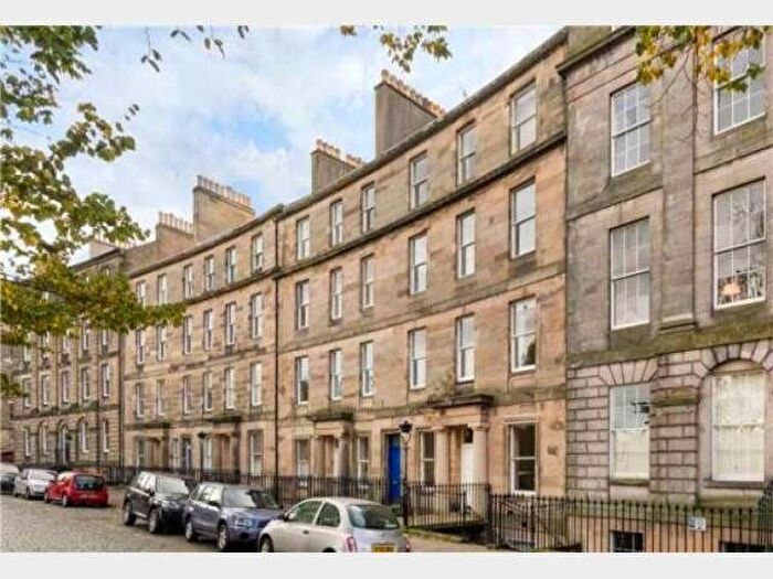 4 Bedroom Flat To Rent In Royal Crescent, Edinburgh, EH3