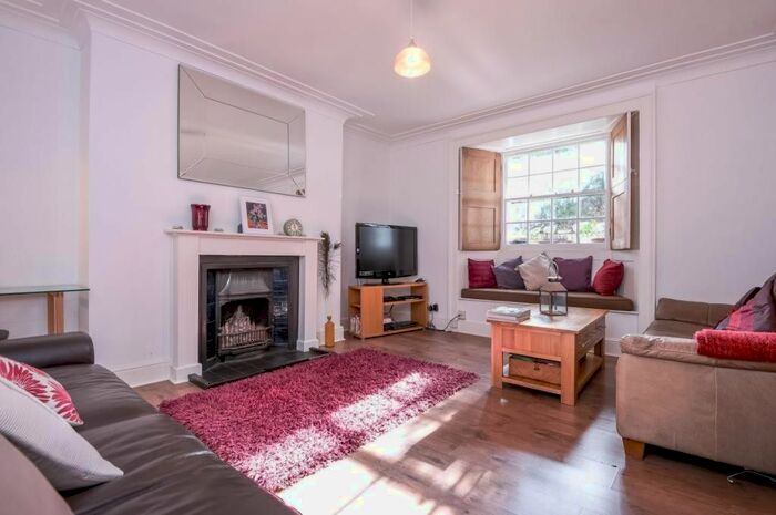1 Bedroom Flat To Rent In Blackheath Road, London, SE10
