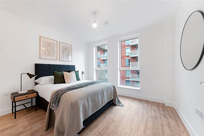 1 Bedroom Flat For Sale In Dukes Road, London, E17