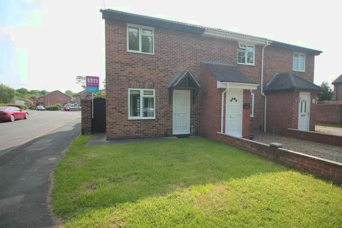Semi-Detached House To Rent In Orchis Grove, Badgers Dene, Grays, RM17