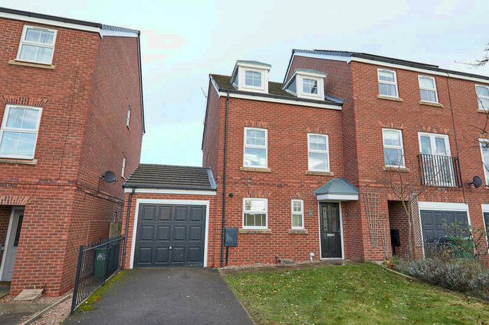 3 Bedroom Town House To Rent In Thornhill Avenue, Belper, DE56