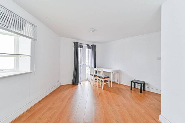 1 Bedroom Flat For Sale In Trundleys Road, Deptford, London, SE8
