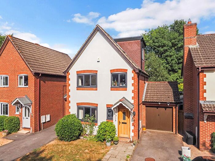 5 Bedroom Link Detached House For Sale In Colden Common, Winchester, SO21