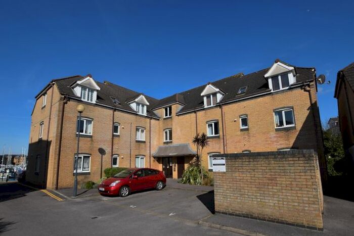 1 Bedroom Flat To Rent In Atlantic Close, Ocean Village, Southampton, Hampshire, SO14