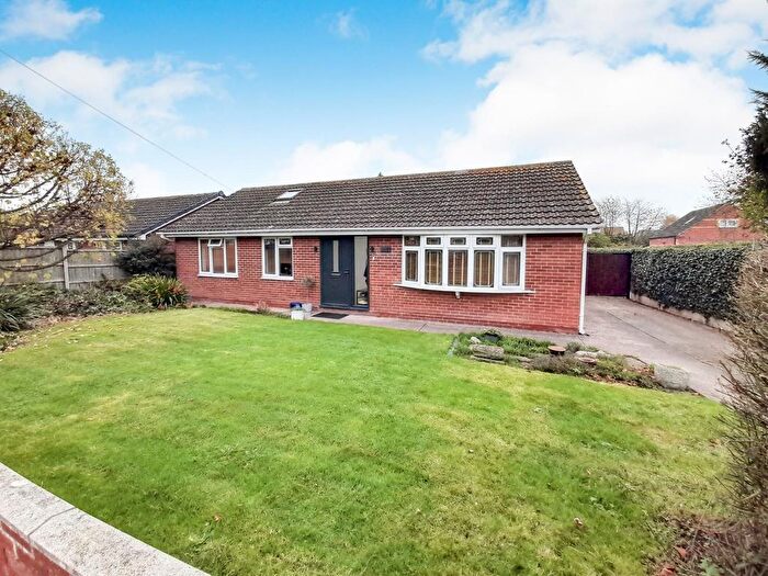 3 Bedroom Detached Bungalow For Sale In High Street, Beckingham, Doncaster, DN10