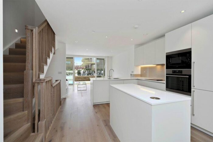 3 Bedroom Terraced House To Rent In Townsend Road Kidbrooke Village London, SE3