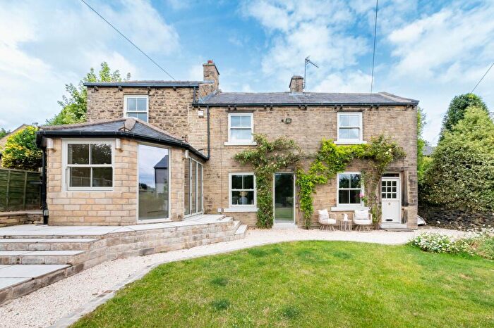 4 Bedroom Detached House For Sale In Slant Gate, Kirkburton, HD8