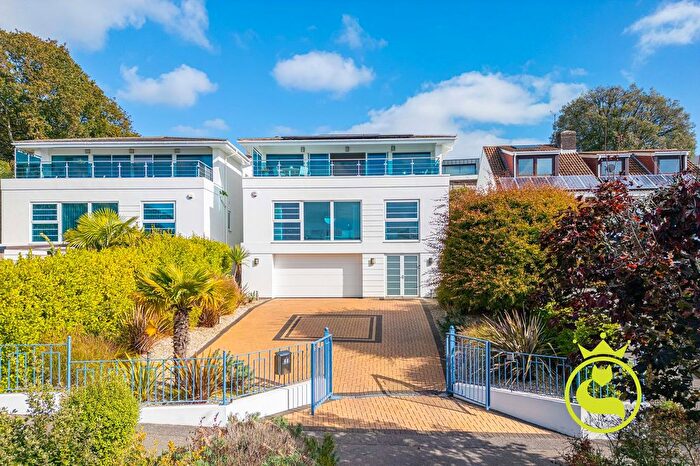 4 Bedroom Detached House For Sale In Brownsea View Avenue, Poole, BH14
