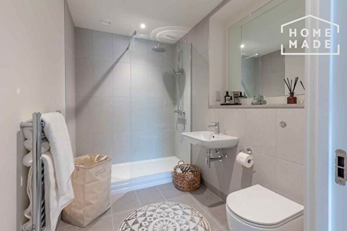 3 Bedroom Flat To Rent In Sheffield, S1