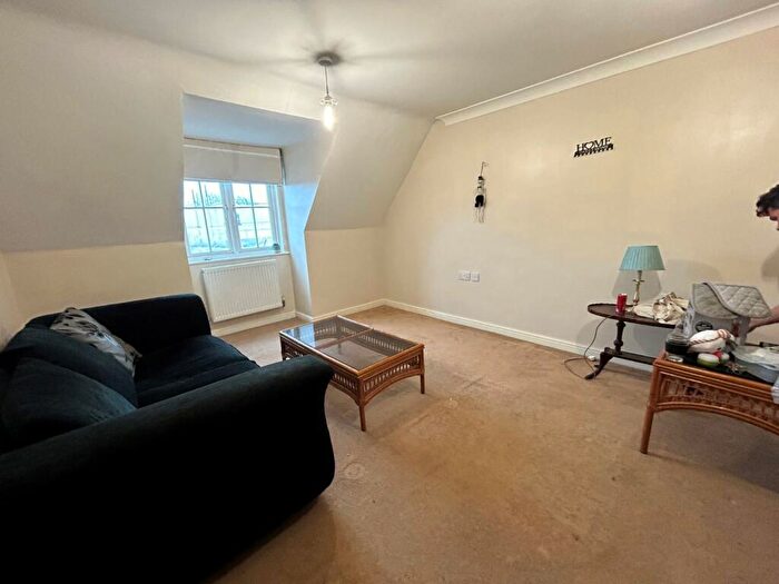 1 Bedroom Flat To Rent In High Street, Selsey, Chichester, West Sussex, PO20