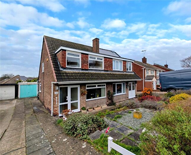 3 Bedroom Semi Detached House For Sale In Moorland Way, Mansfield, Nottinghamshire, NG18
