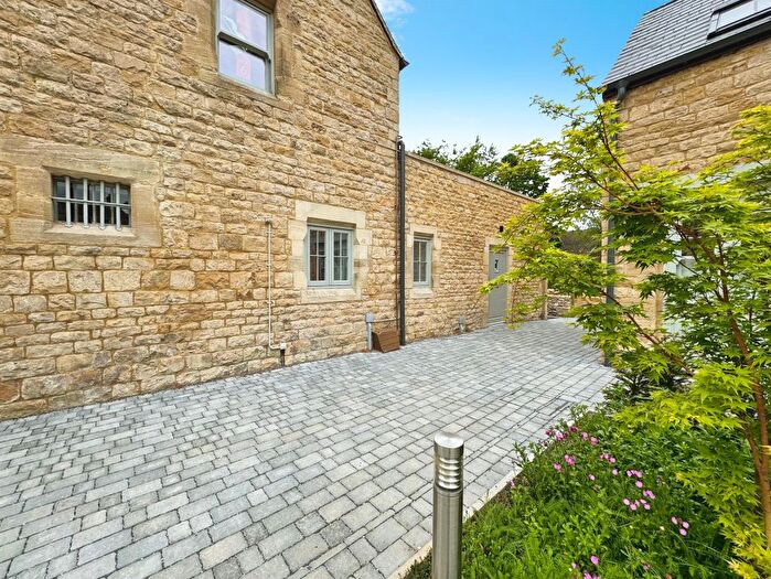 1 Bedroom Flat For Sale In Banbury Road, Chipping Norton, OX7