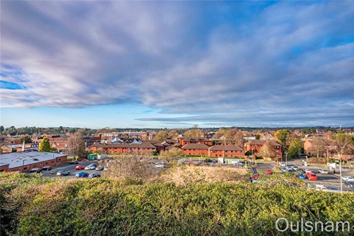 2 Bedroom Flat For Sale In Stratford Gardens, Bromsgrove, Worcestershire, B60