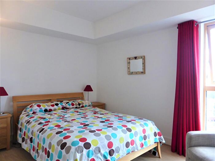 2 Bedroom Apartment To Rent In Brighton Belle -, P16