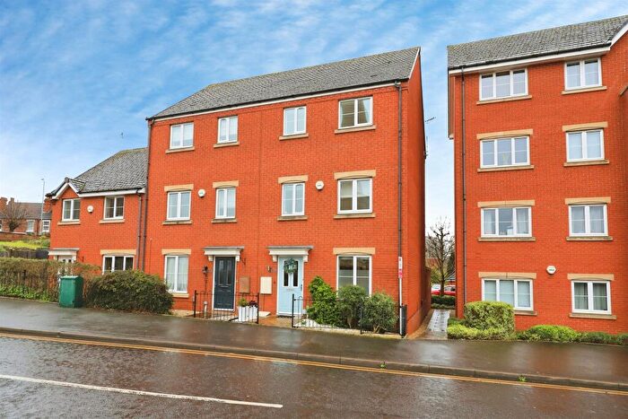 4 Bedroom Town House For Sale In Franchise Street, Kidderminster, DY11