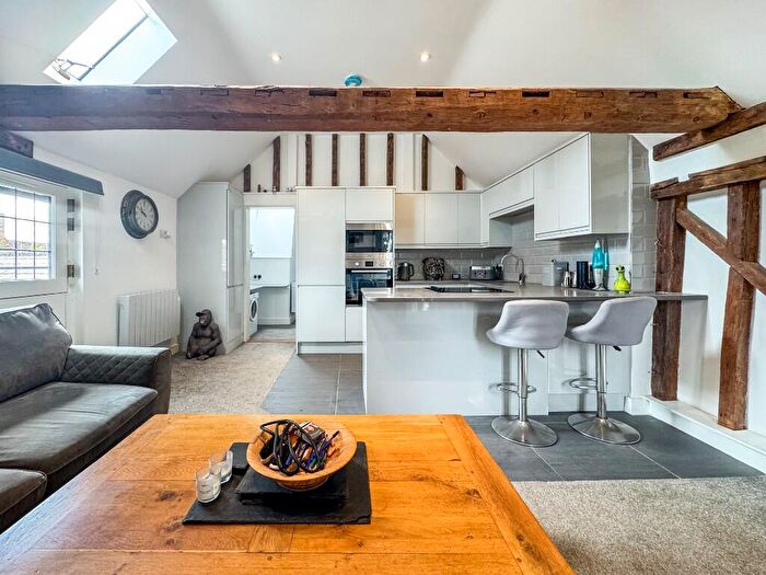 1 Bedroom Maisonette To Rent In The Green, CM4