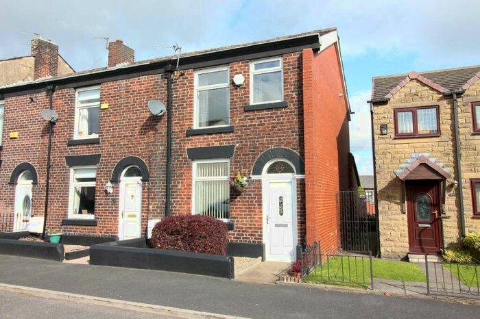 3 Bedroom End Of Terrace House To Rent In Walshaw Road, Bury, Greater Manchester, BL8