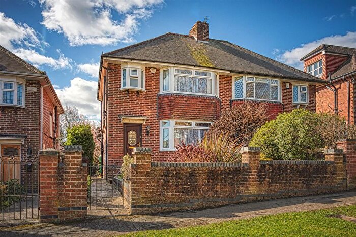 3 Bedroom Semi Detached House For Sale In Hillsway, Littleover, Derby, DE23