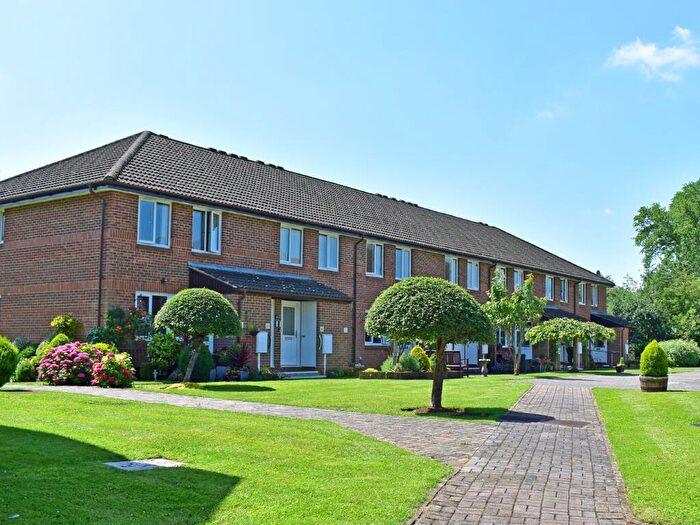 1 Bedroom Flat For Sale In Richmond Court, Towcester, NN12