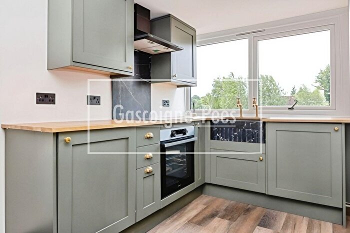 1 Bedroom Property To Rent In Sutton Lodge, Guildford, GU1