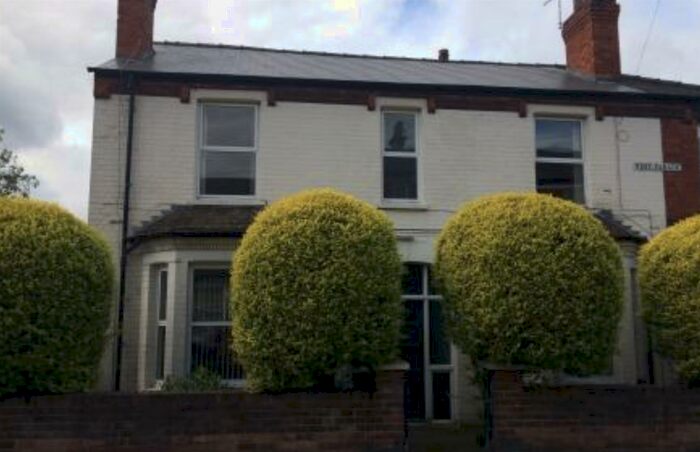 4 Bedroom Semi-Detached House To Rent In West Parade, Lincoln, LN1