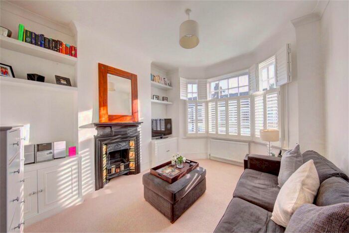 2 Bedroom Flat To Rent In Denton Street, Wandsworth, SW18