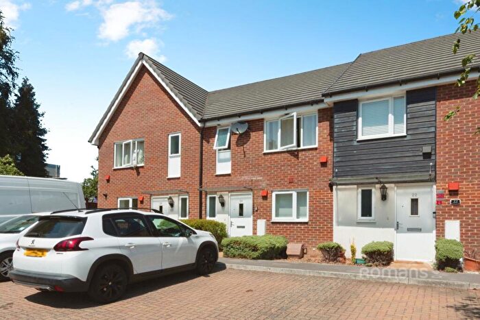 3 Bedroom House To Rent In Woolhampton Drive, Basingstoke, RG24