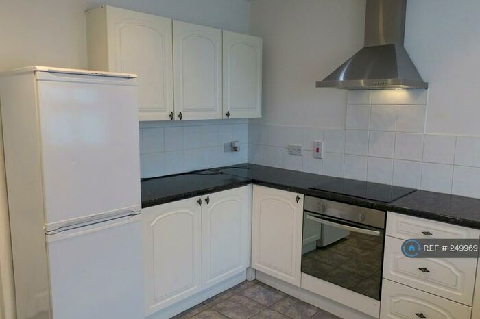 2 Bedroom Flat To Rent In Ivy Dene, Blyth, Worksop, S81