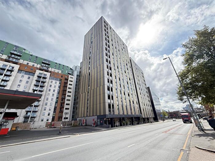 1 Bedroom Apartment For Sale In Cheetham Hill Road, Manchester, M4