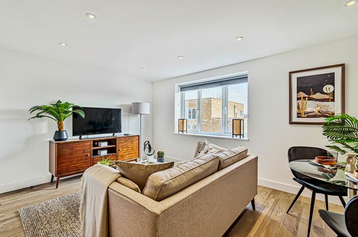 Studio To Rent In Windmill Lane, Hanwell, UB2