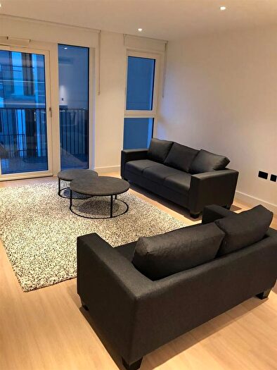 2 Bedroom Property For Sale In Fountain Park Way, London, W12