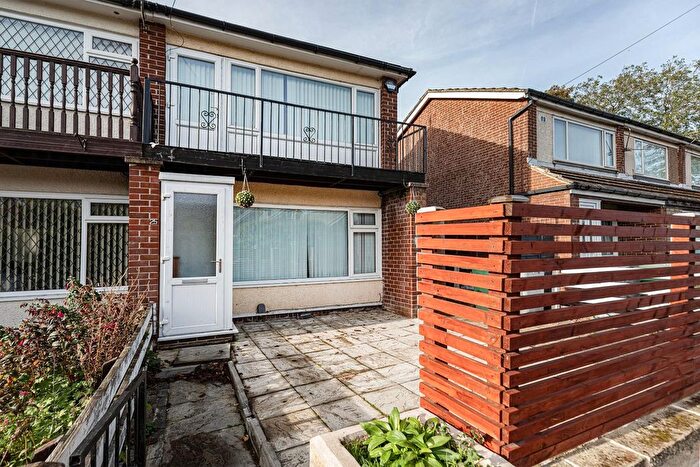 2 Bedroom End Terrace House To Rent In Greenfield Avenue, Oakes, Huddersfield, HD3