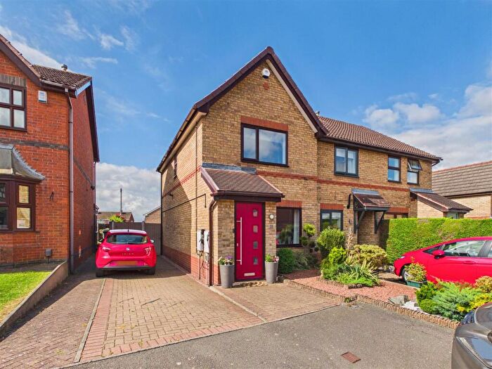 2 Bedroom Semi-Detached House For Sale In Gregory Close, Brimington, Chesterfield, S43