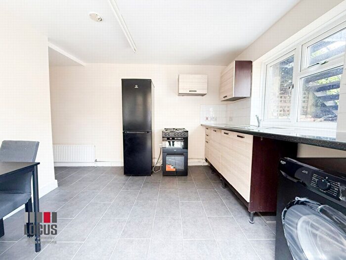 1 Bedroom Maisonette To Rent In Evering Road, Stoke Newington, N16