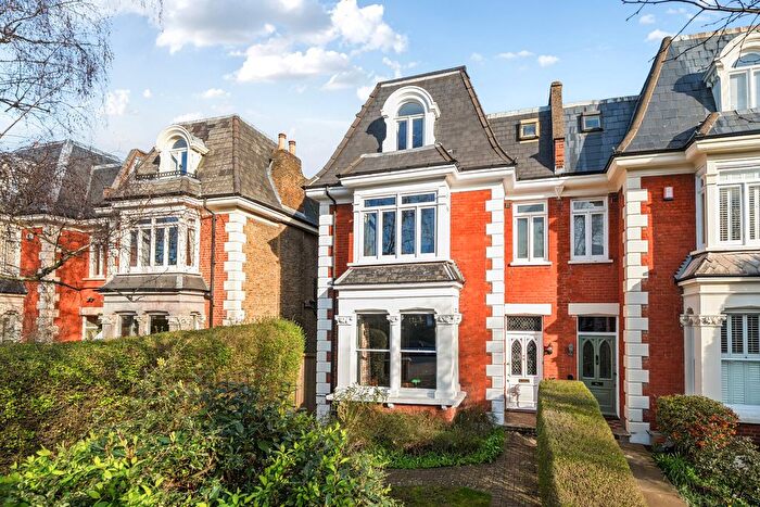 5 Bedroom Semi Detached House For Sale In Micheldever Road, Lee, SE12