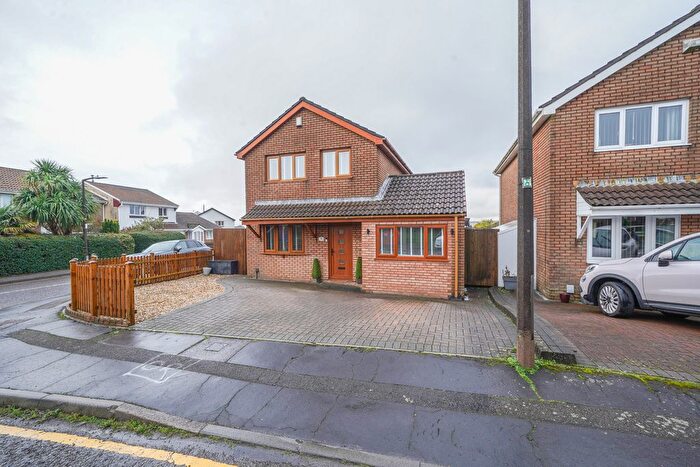 3 Bedroom Detached House For Sale In Y Llwyni, Swansea, SA6