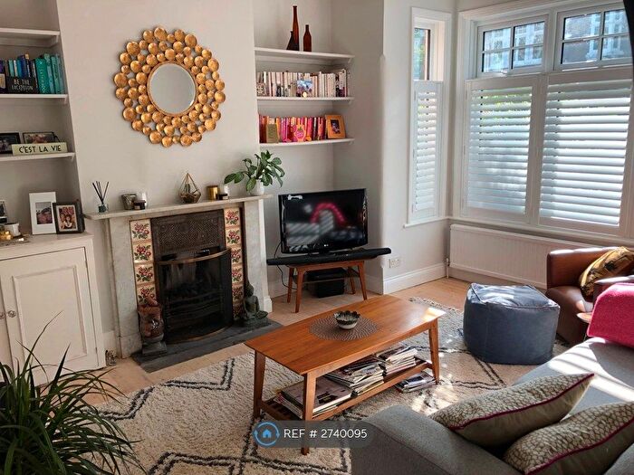 2 Bedroom Maisonette To Rent In Cowley Road, London, SW14