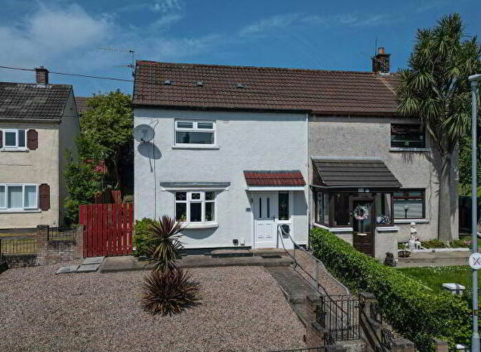 3 Bedroom Semi-Detached House For Sale In Silverstream Park, Belfast, BT14