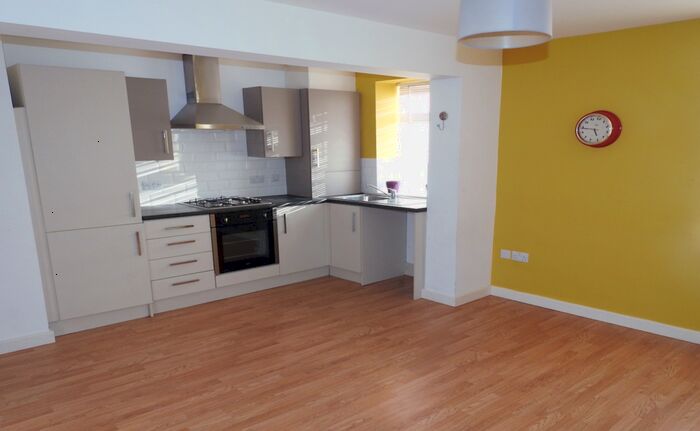 1 Bedroom Apartment To Rent In Reindeer Court, Southcoates Lane, HU9