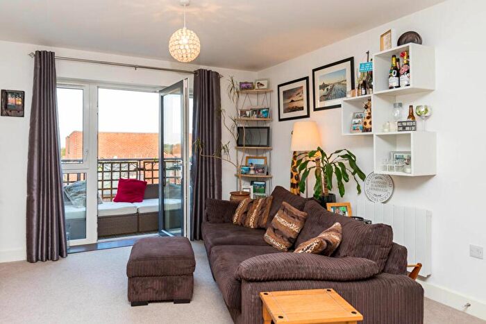 1 Bedroom Flat For Sale In Atlas Way, Oakgrove, MK10