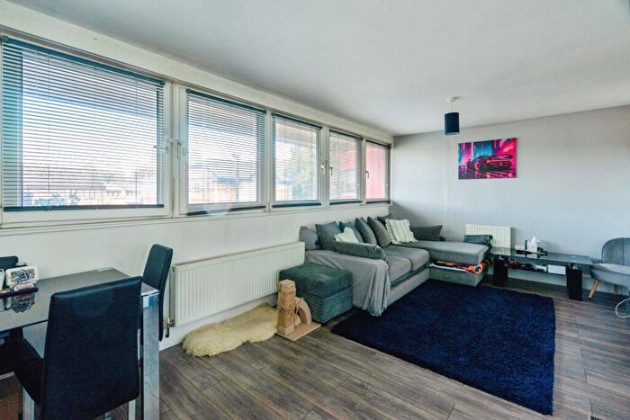1 Bedroom Flat For Sale In Abbey Road, London, E15