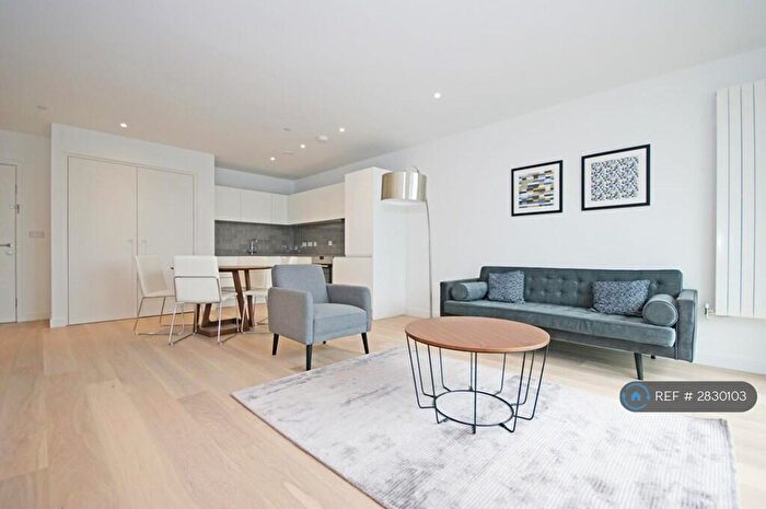 1 Bedroom Flat To Rent In Fairwater House, London, E16